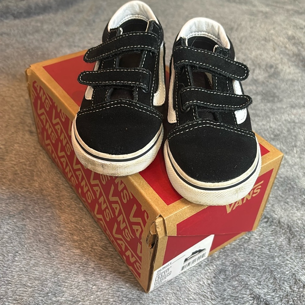 Vans Old Skool V Black and White Sneakers